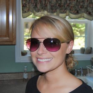 Meet your Posher, Tabitha